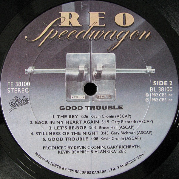 R-1552744-1273284004